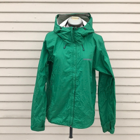 Patagonia Other - PATAGONIA GREEN RAIN JACKET WINDBREAKER SZ S